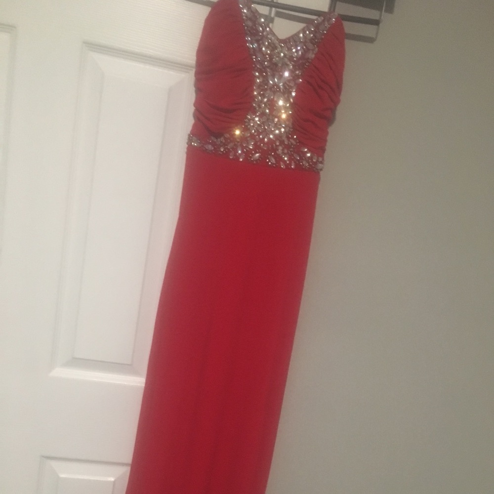Red prom dress